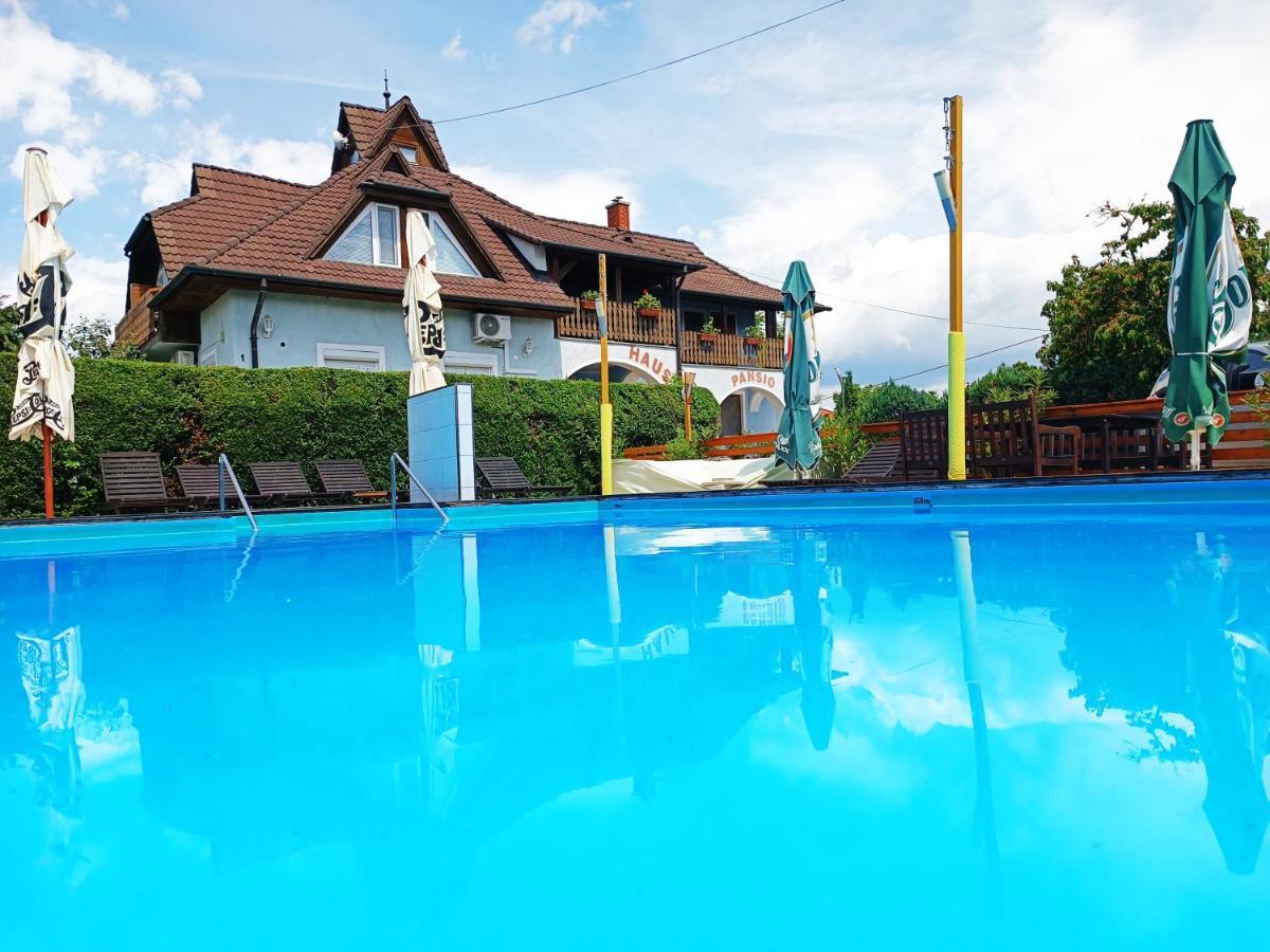 Janika Pension Вонярцвашхедь Экстерьер фото