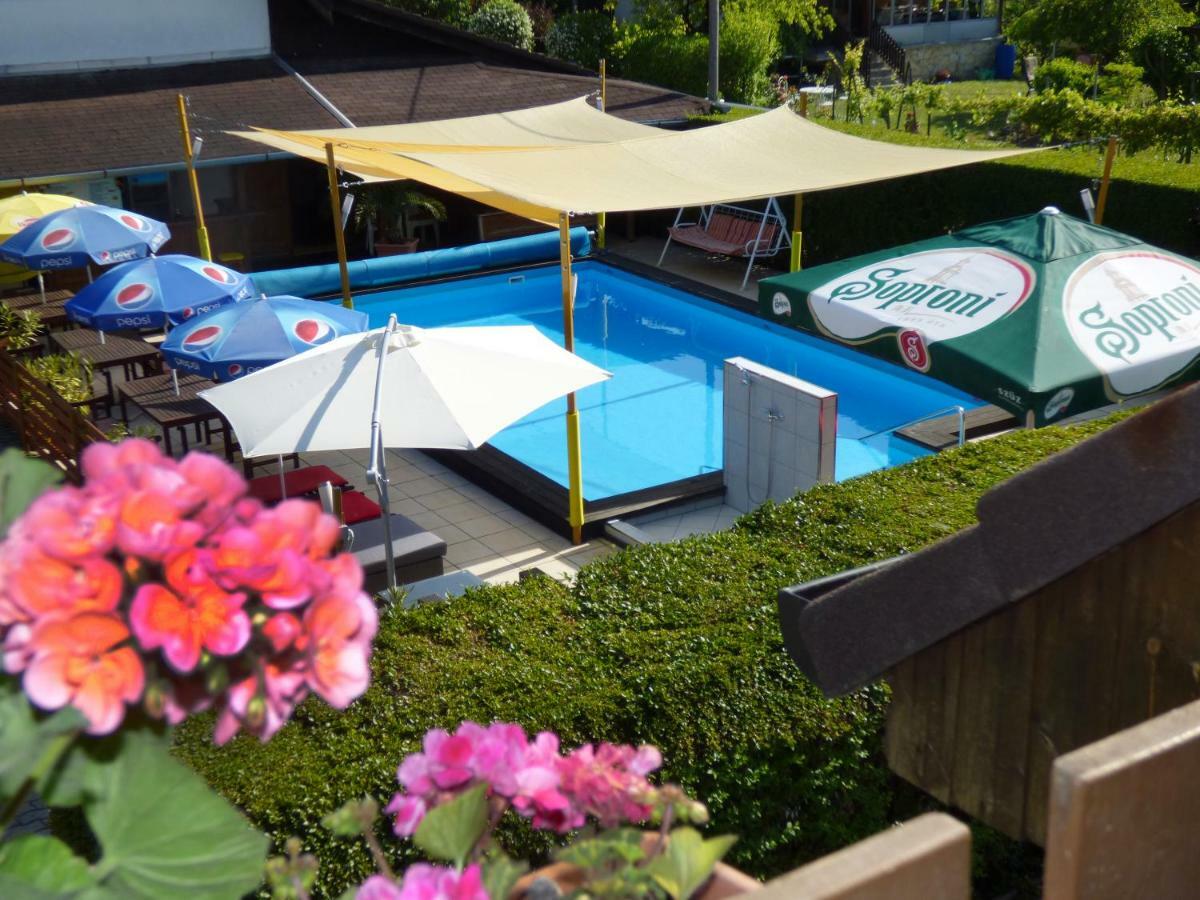Janika Pension Вонярцвашхедь Экстерьер фото